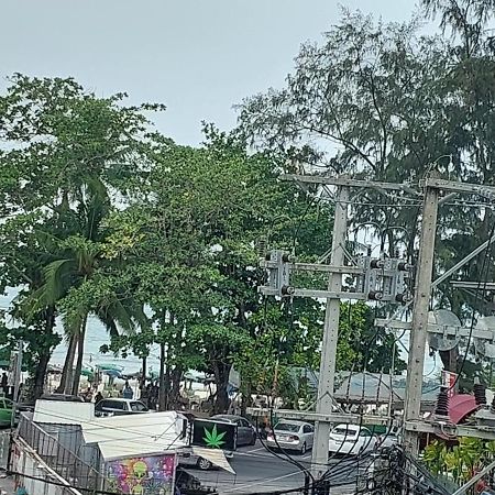 Cafe De Paris Hotel Patong Kültér fotó