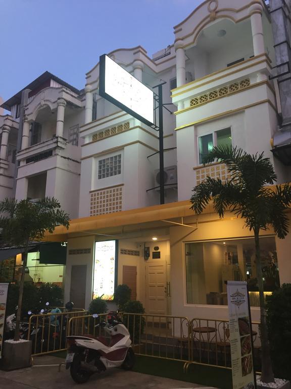Cafe De Paris Hotel Patong Kültér fotó