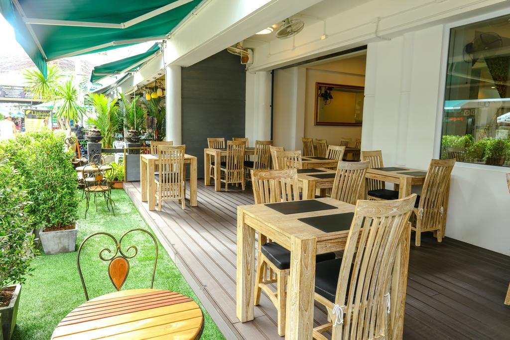 Cafe De Paris Hotel Patong Kültér fotó
