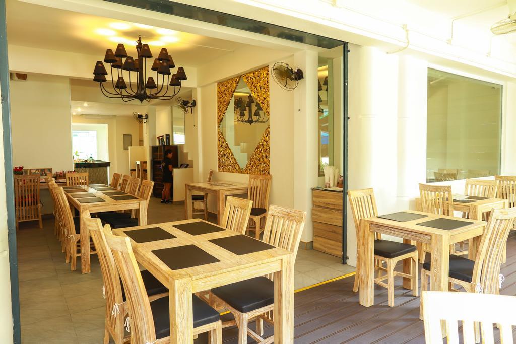 Cafe De Paris Hotel Patong Kültér fotó